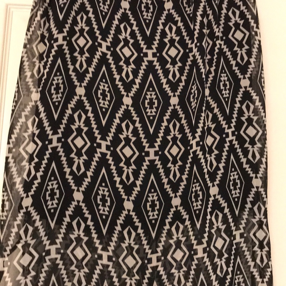Skirt - Picture 2 of 2